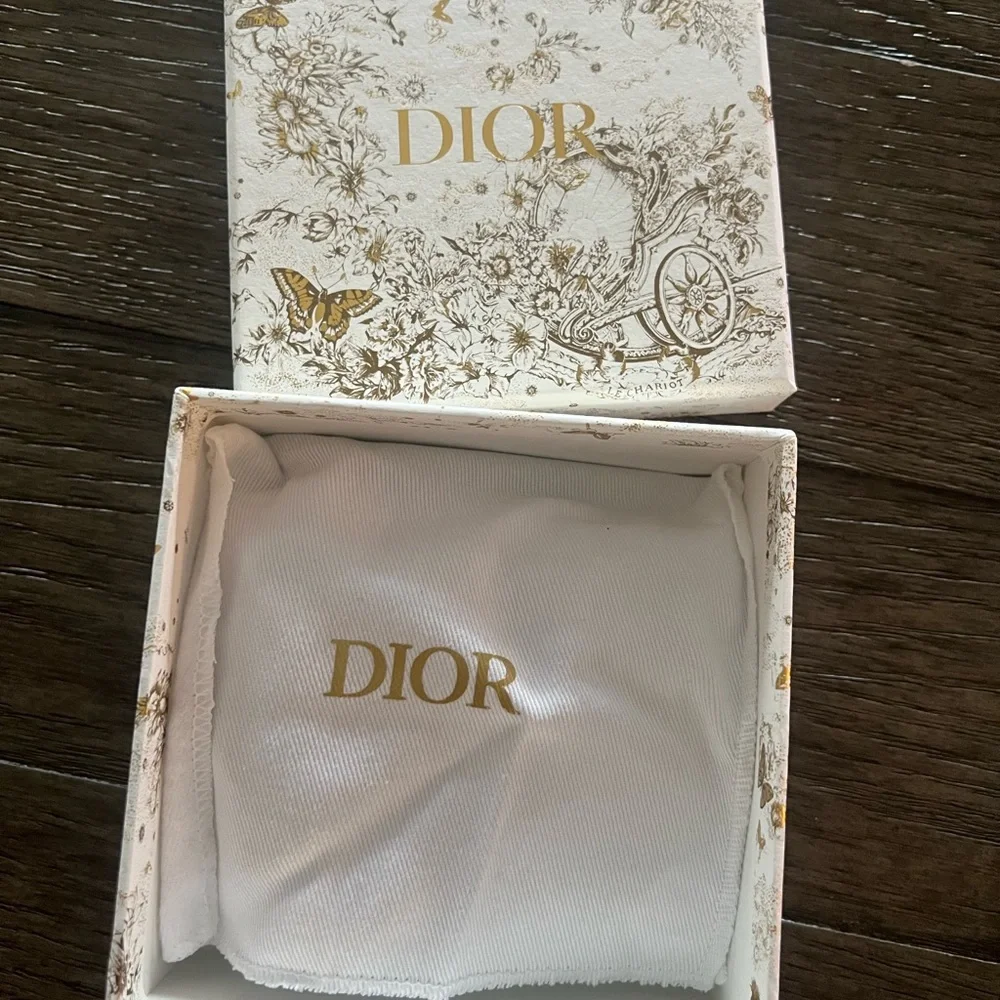 Dior medium saddle wallet